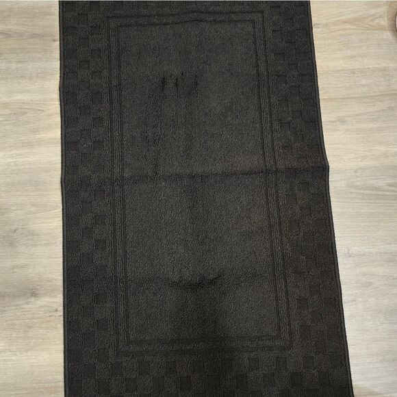 Juicy Couture Home Stain Resistant Accent Rug - Picture 4 of 6